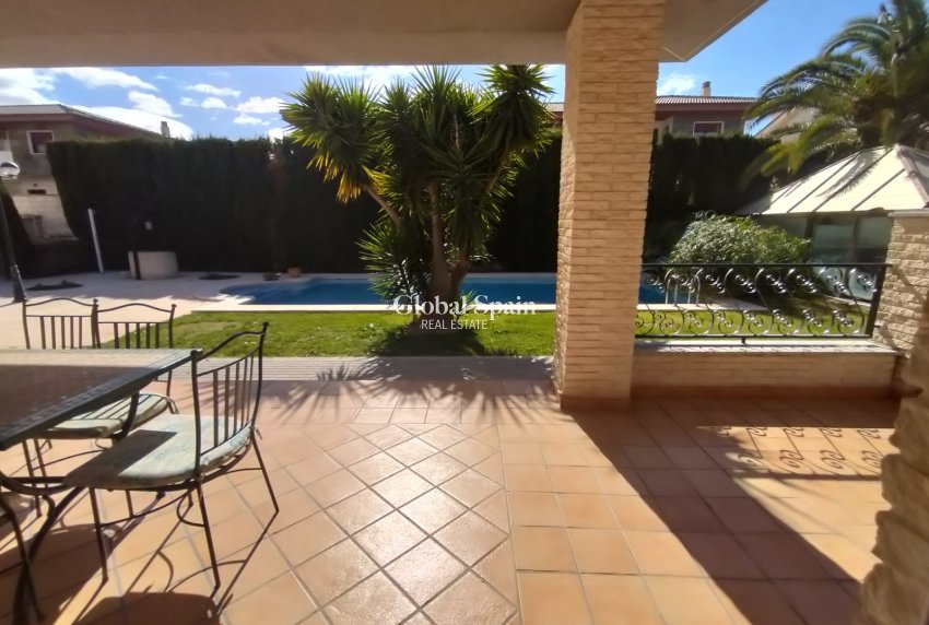 Revente - VILLA -
ELDA - Inland