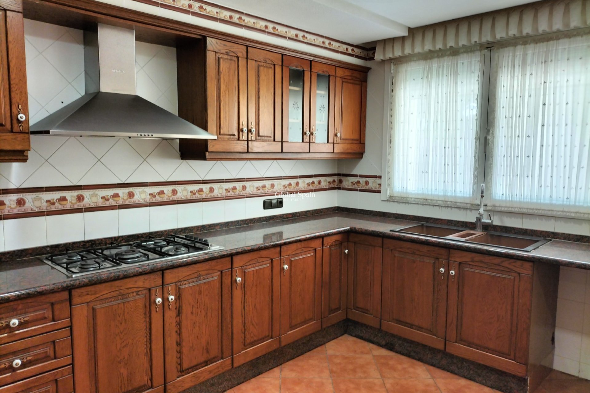 Revente - VILLA -
ELDA - Inland