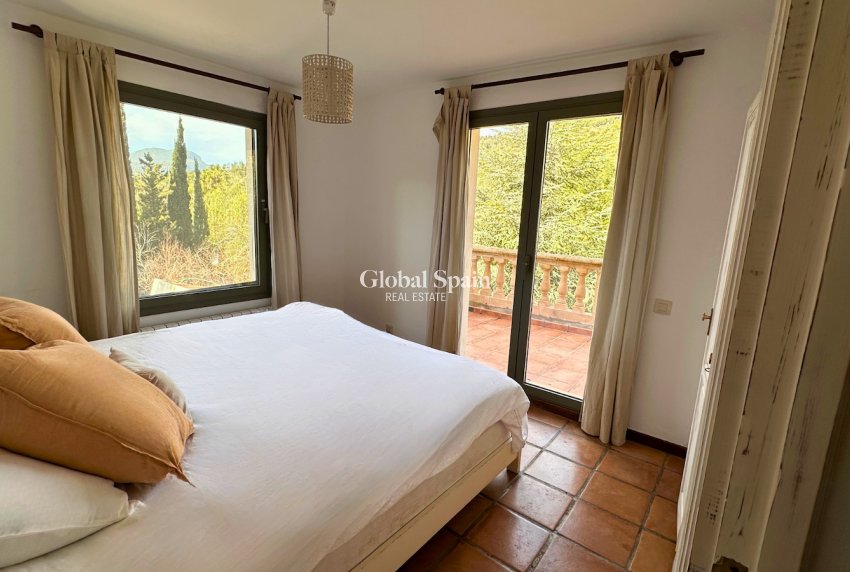 Revente - VILLA -
ESPORLES - optional location detail