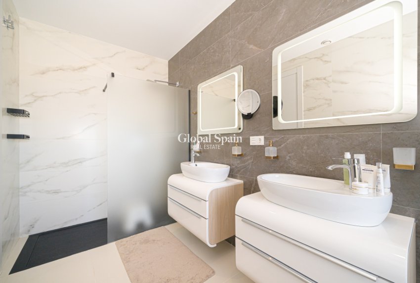 Revente - VILLA -
FINESTRAT - Costa Blanca