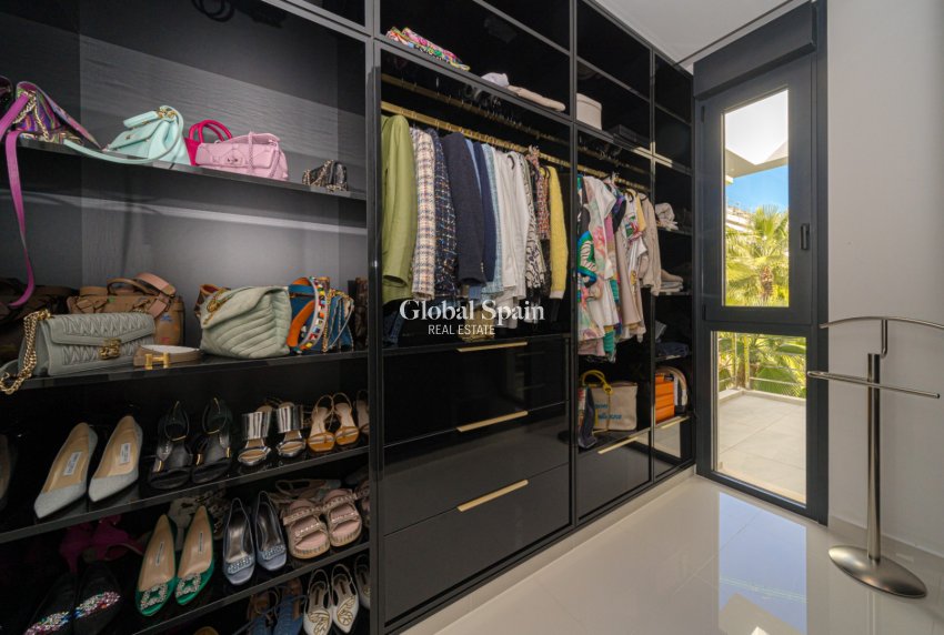 Revente - VILLA -
FINESTRAT - Costa Blanca