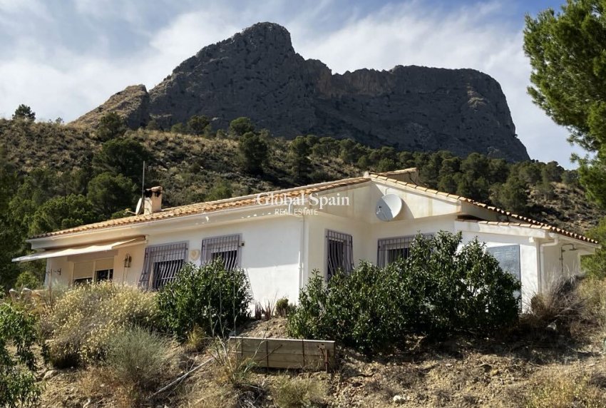 Revente - VILLA -
FINESTRAT - Costa Blanca