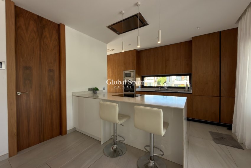 Revente - VILLA -
FINESTRAT - Costa Blanca