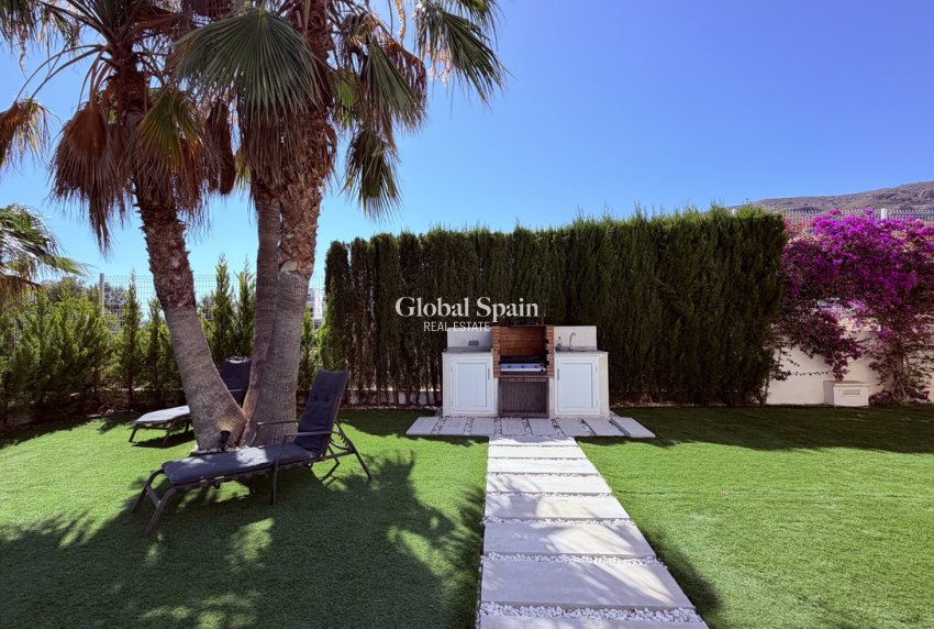 Revente - VILLA -
FINESTRAT - Costa Blanca