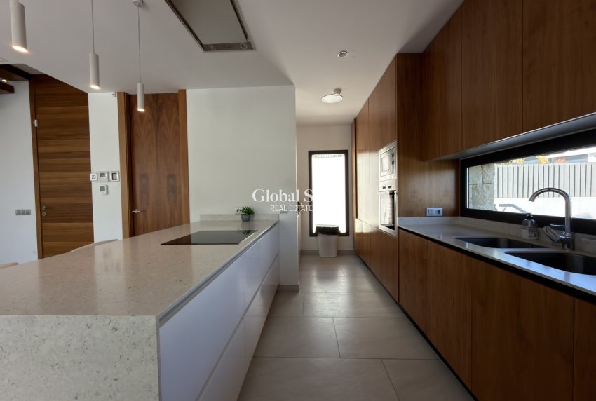 Revente - VILLA -
FINESTRAT - Costa Blanca
