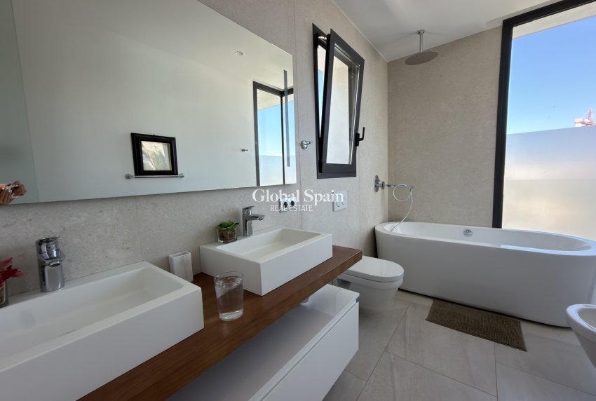 Revente - VILLA -
FINESTRAT - Costa Blanca
