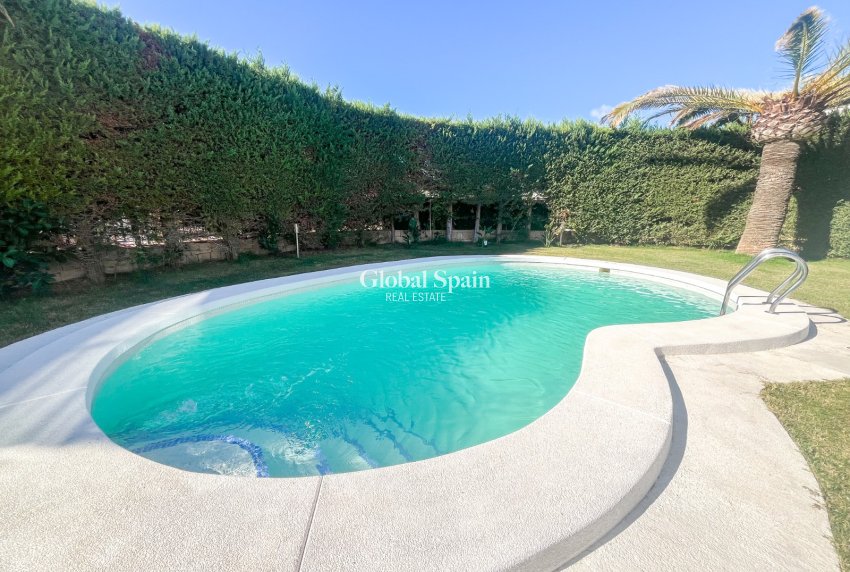 Revente - VILLA -
FINESTRAT