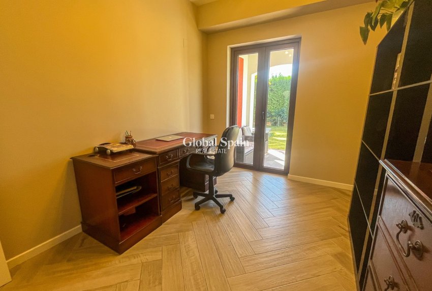 Revente - VILLA -
FINESTRAT