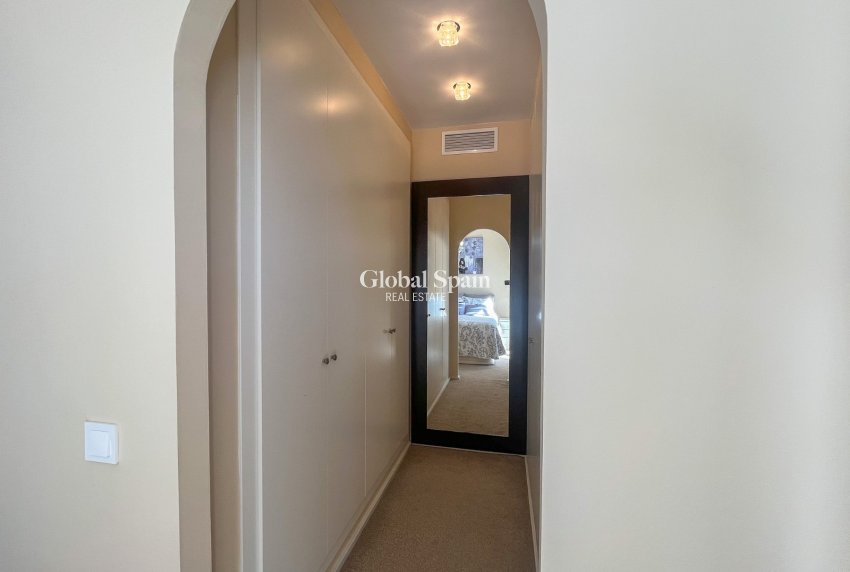 Revente - VILLA -
FINESTRAT