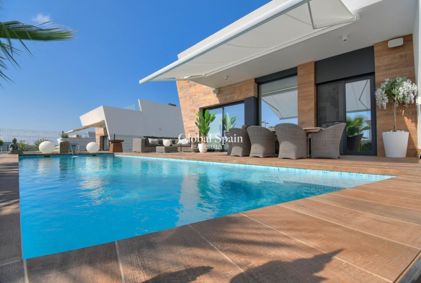 Revente - VILLA -
FINESTRAT