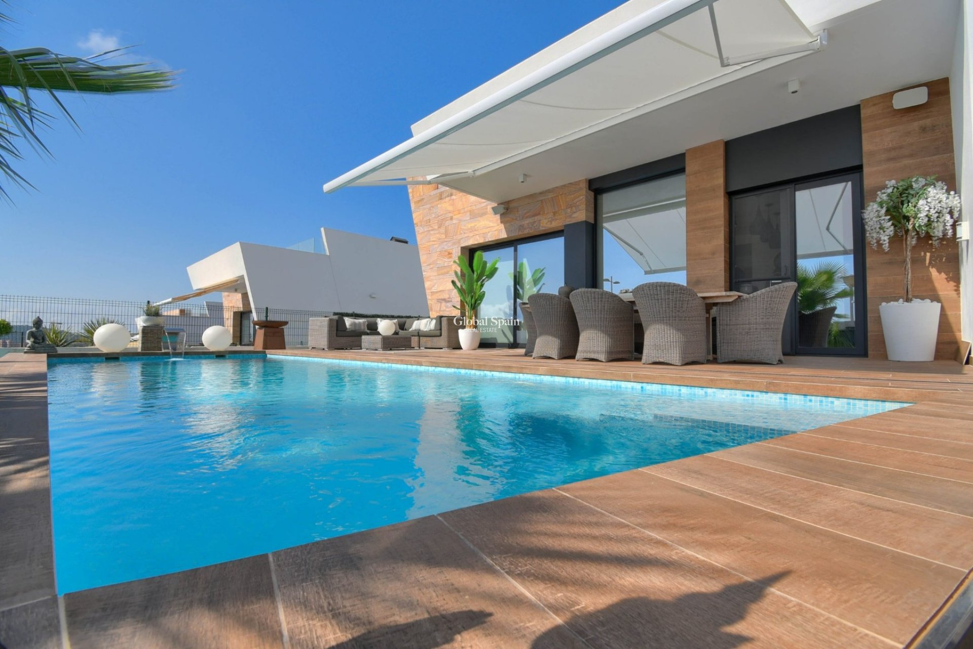 Revente - VILLA -
FINESTRAT