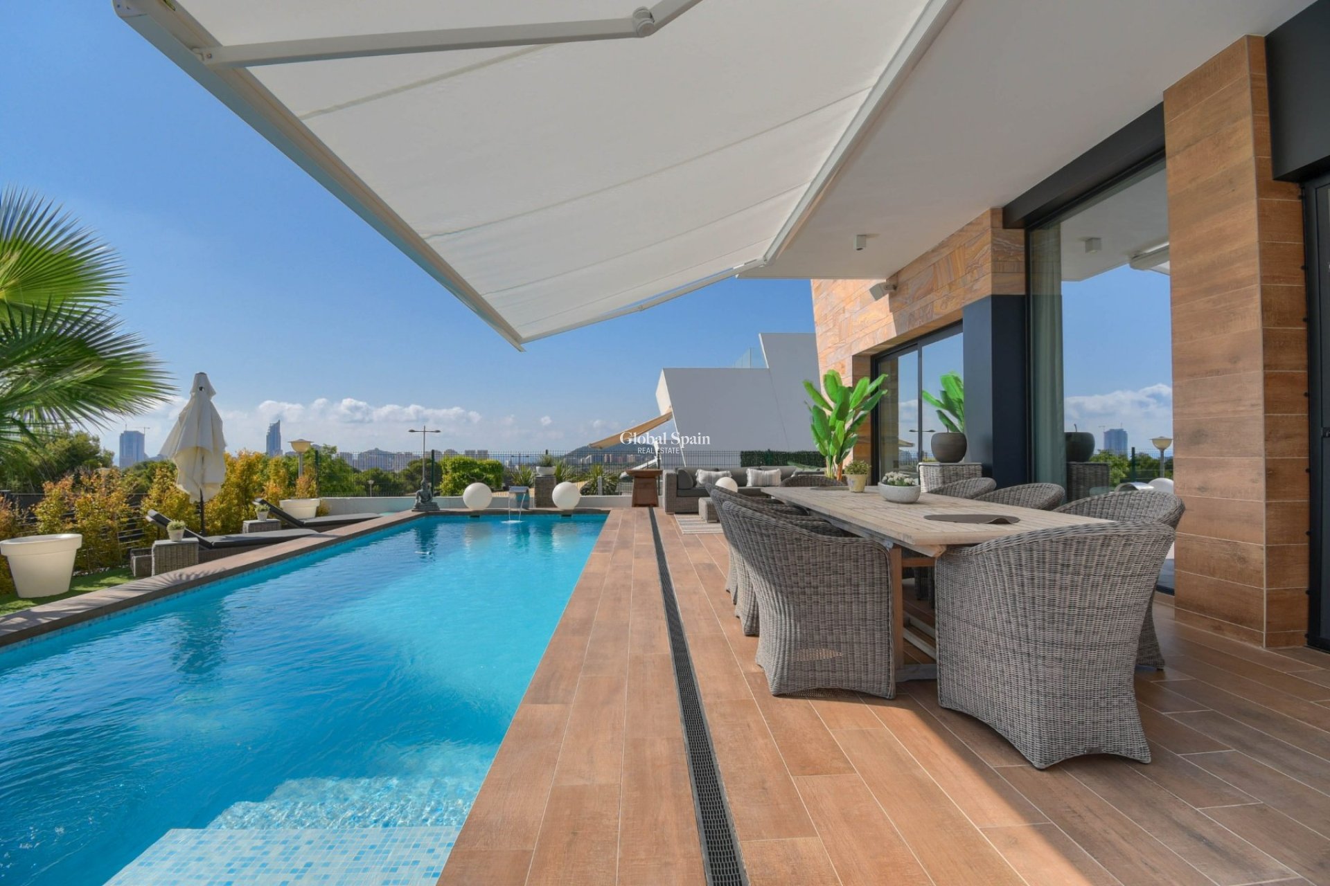 Revente - VILLA -
FINESTRAT