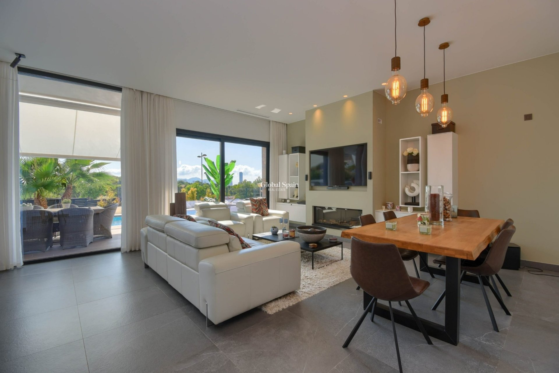 Revente - VILLA -
FINESTRAT