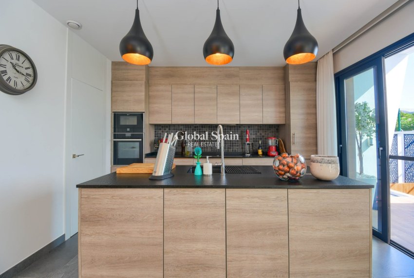 Revente - VILLA -
FINESTRAT