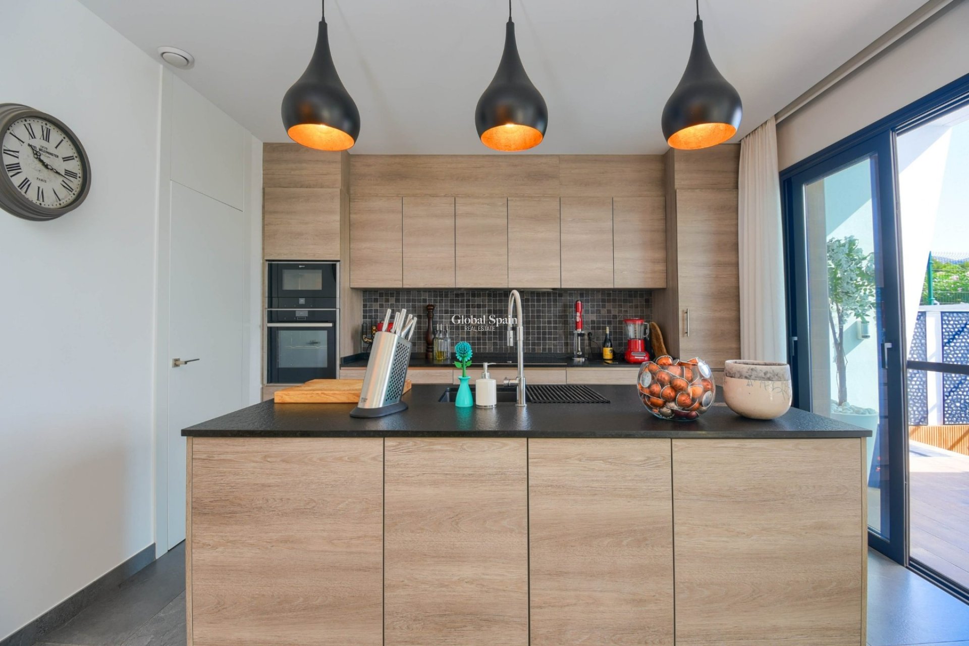 Revente - VILLA -
FINESTRAT