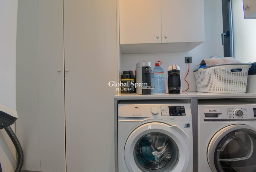 Revente - VILLA -
FINESTRAT