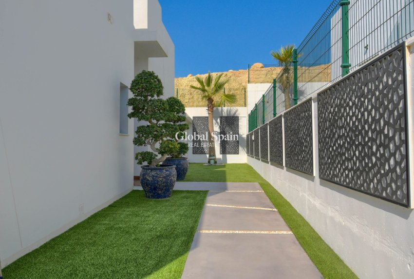 Revente - VILLA -
FINESTRAT