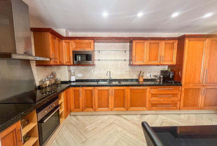 Revente - VILLA -
FINESTRAT