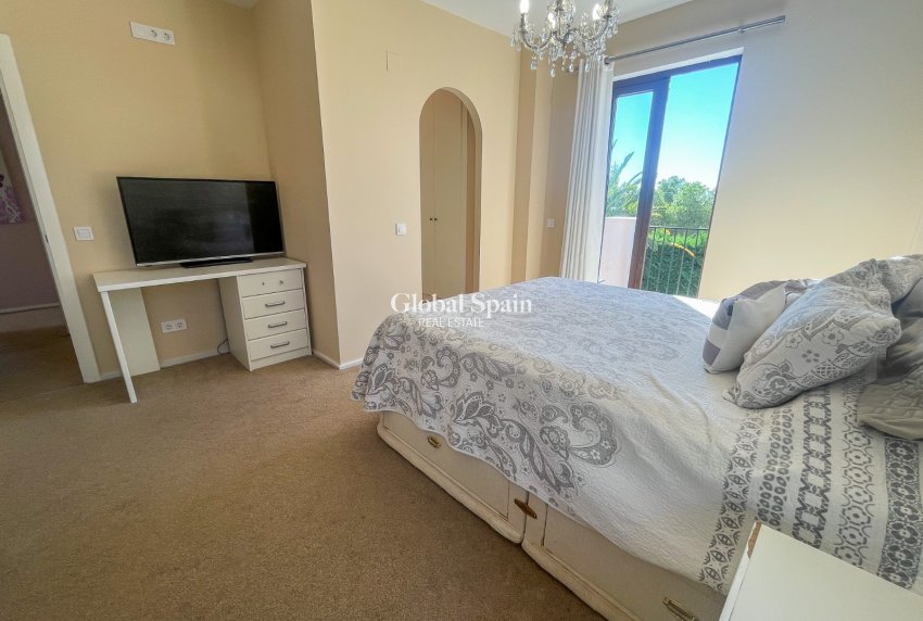 Revente - VILLA -
FINESTRAT