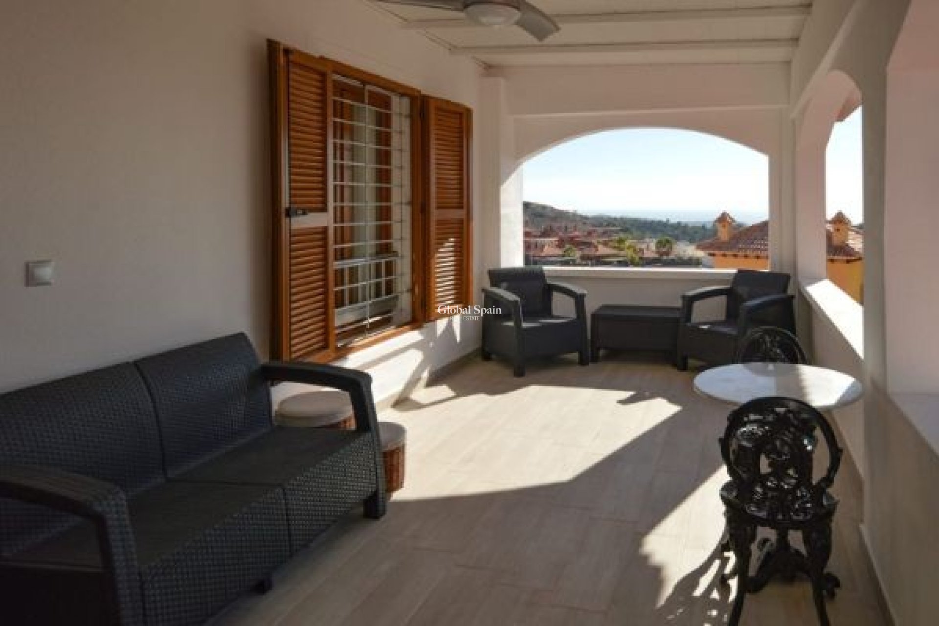 Revente - VILLA -
FINESTRAT