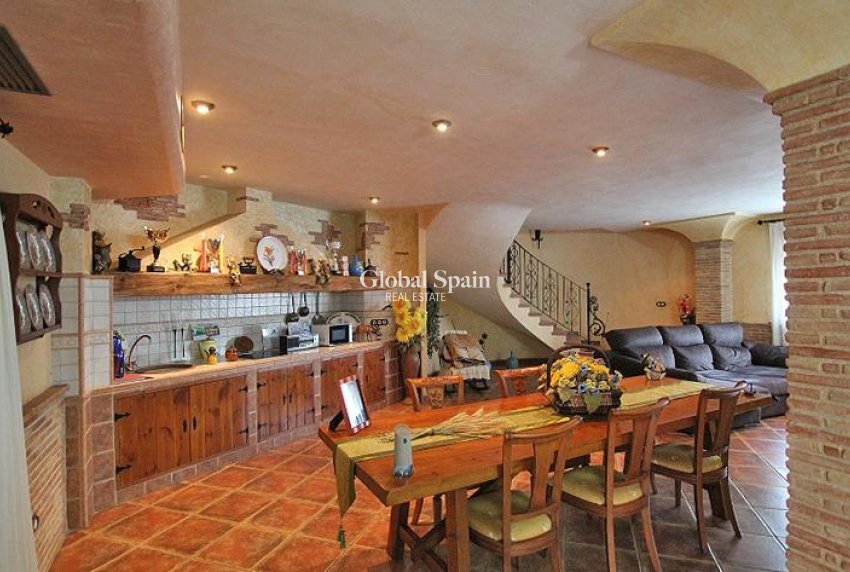 Revente - VILLA -
FORMENTERA DEL SEGURA - C- Cooperativa
