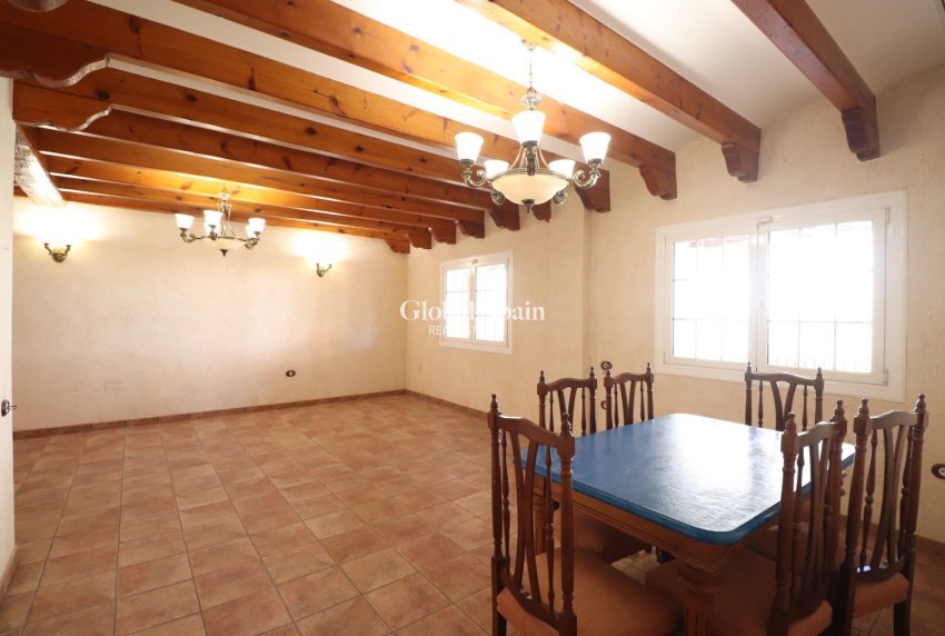 Revente - VILLA -
FORMENTERA DEL SEGURA - Formentera - Village