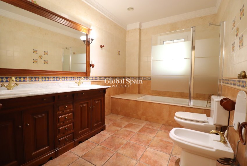 Revente - VILLA -
FORMENTERA DEL SEGURA - Formentera - Village