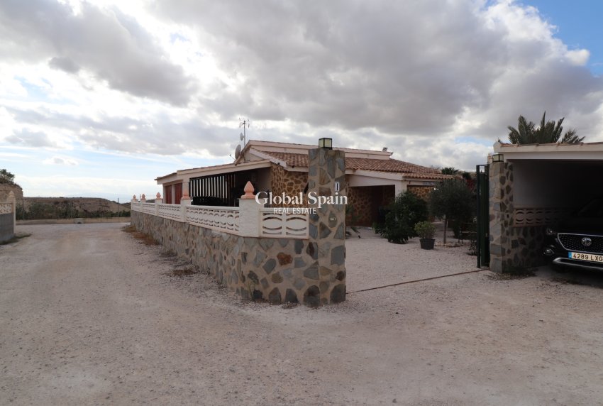 Revente - VILLA -
FORTUNA - Inland