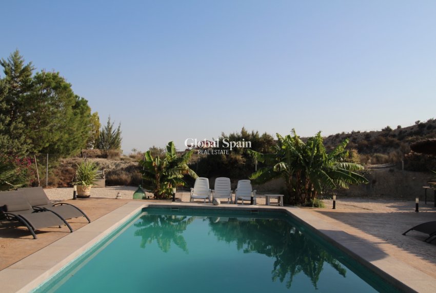 Revente - VILLA -
FORTUNA - Inland