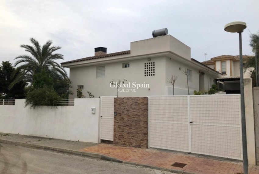 Revente - VILLA -
FORTUNA - Inland