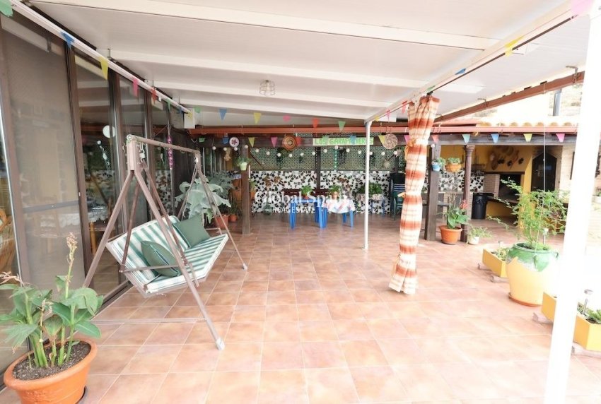 Revente - VILLA -
FORTUNA - Inland