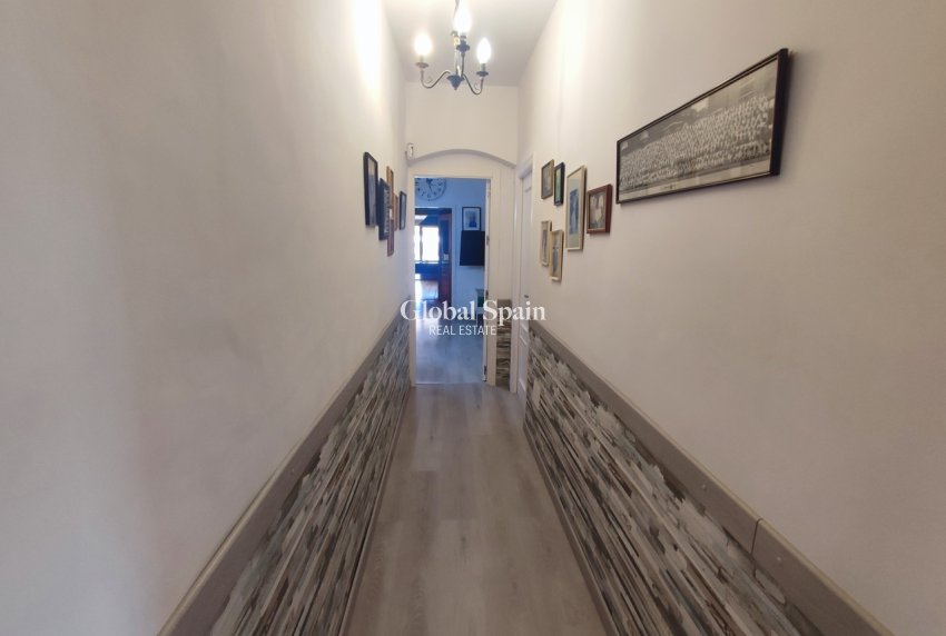 Revente - VILLA -
GEA Y TRUYOLS - Inland