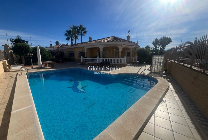 Revente - VILLA -
GEA Y TRUYOLS - Inland