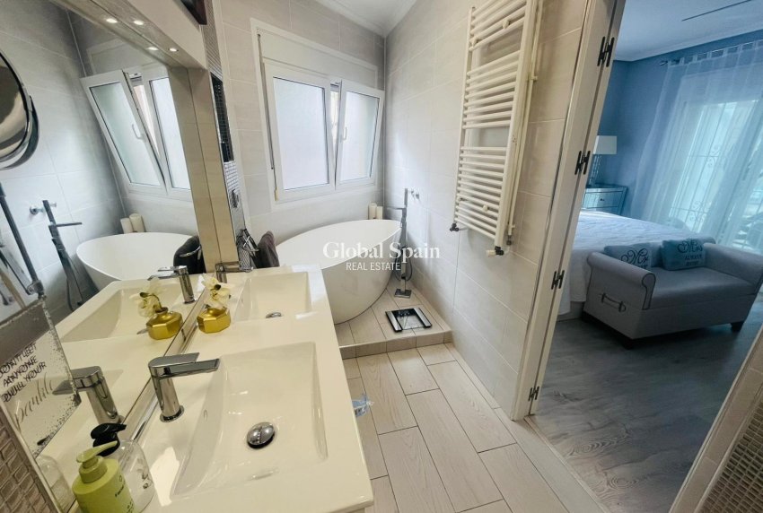 Revente - VILLA -
GEA Y TRUYOLS - Inland