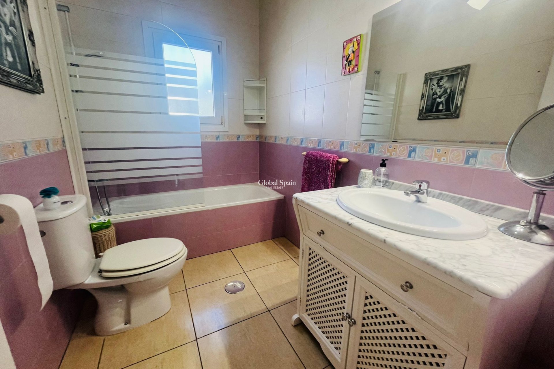 Revente - VILLA -
GEA Y TRUYOLS - Inland