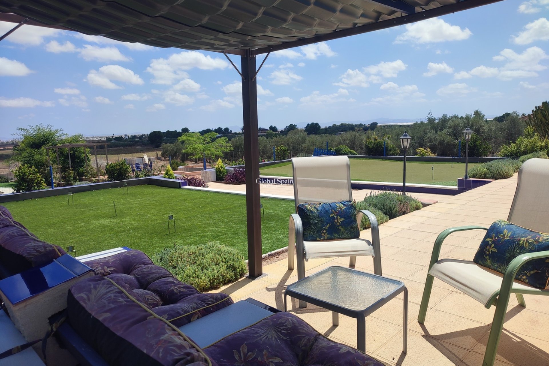 Revente - VILLA -
GEA Y TRUYOLS - Inland