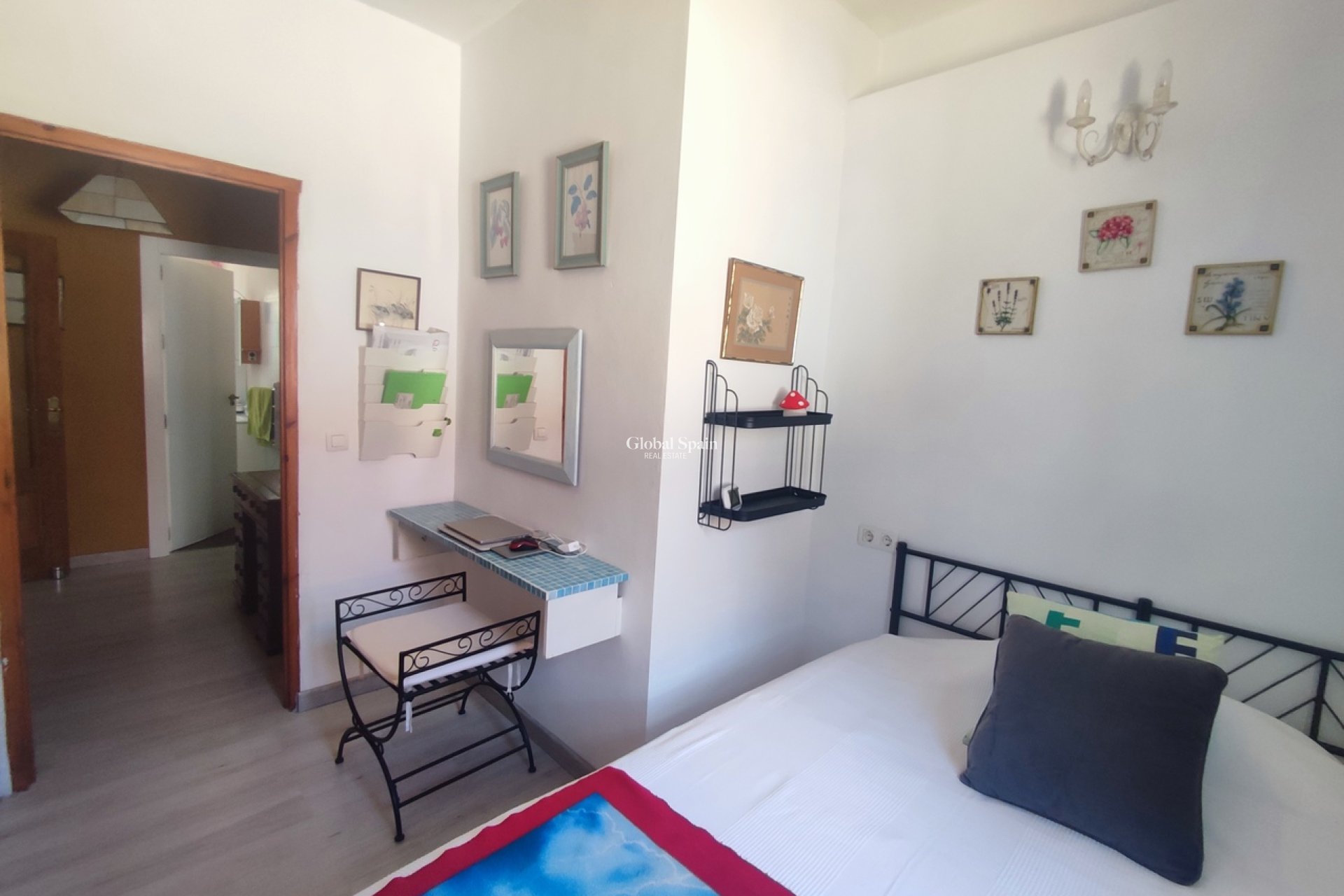 Revente - VILLA -
GEA Y TRUYOLS - Inland