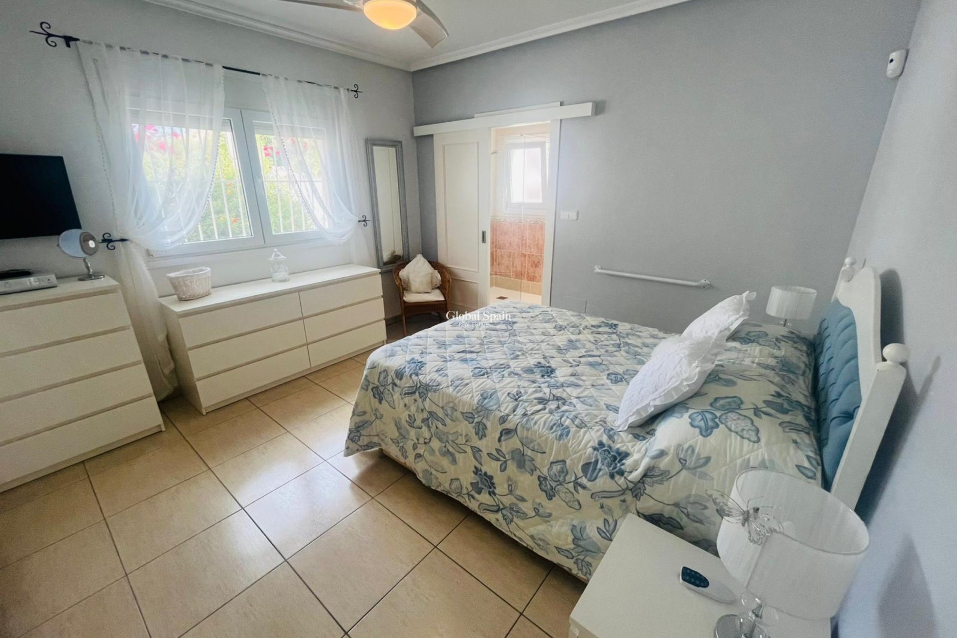 Revente - VILLA -
GEA Y TRUYOLS - Inland