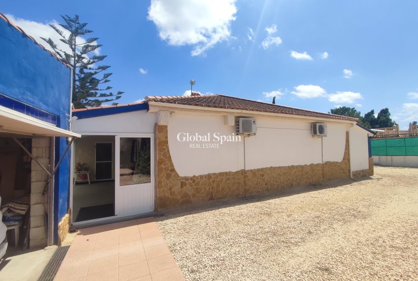 Revente - VILLA -
GEA Y TRUYOLS - Inland