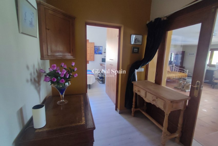 Revente - VILLA -
GEA Y TRUYOLS - Inland