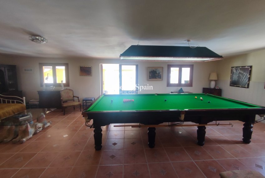 Revente - VILLA -
GEA Y TRUYOLS - Inland