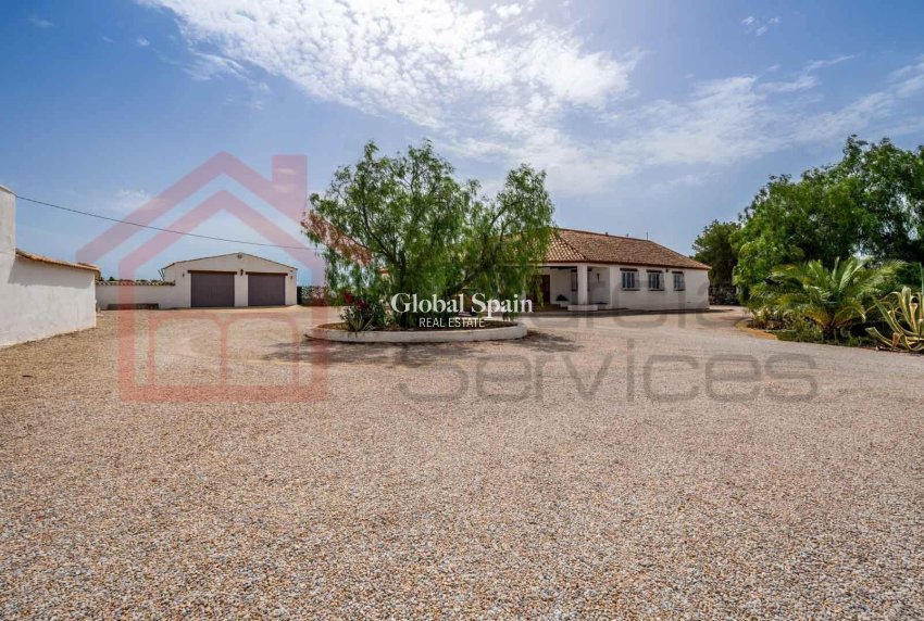 Revente - VILLA -
GEA Y TRUYOLS - Inland