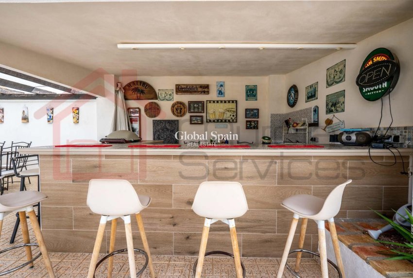 Revente - VILLA -
GEA Y TRUYOLS - Inland