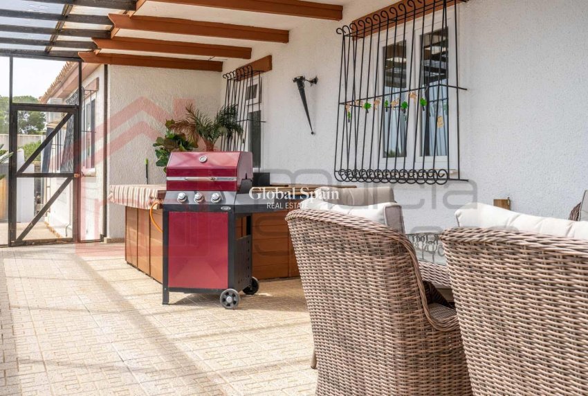 Revente - VILLA -
GEA Y TRUYOLS - Inland