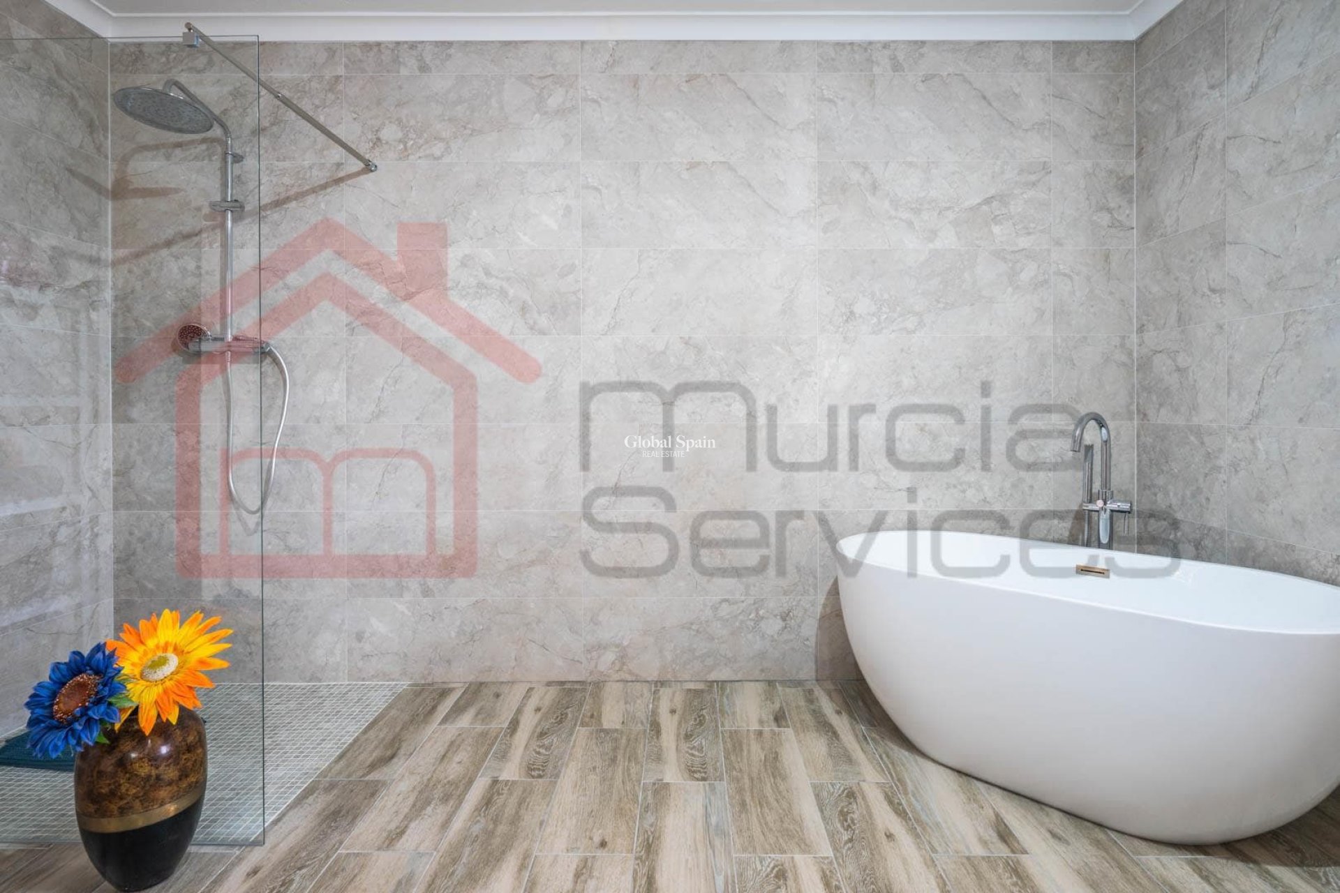 Revente - VILLA -
GEA Y TRUYOLS - Inland
