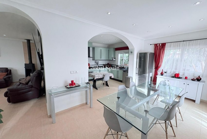 Revente - VILLA -
GEA Y TRUYOLS - Inland
