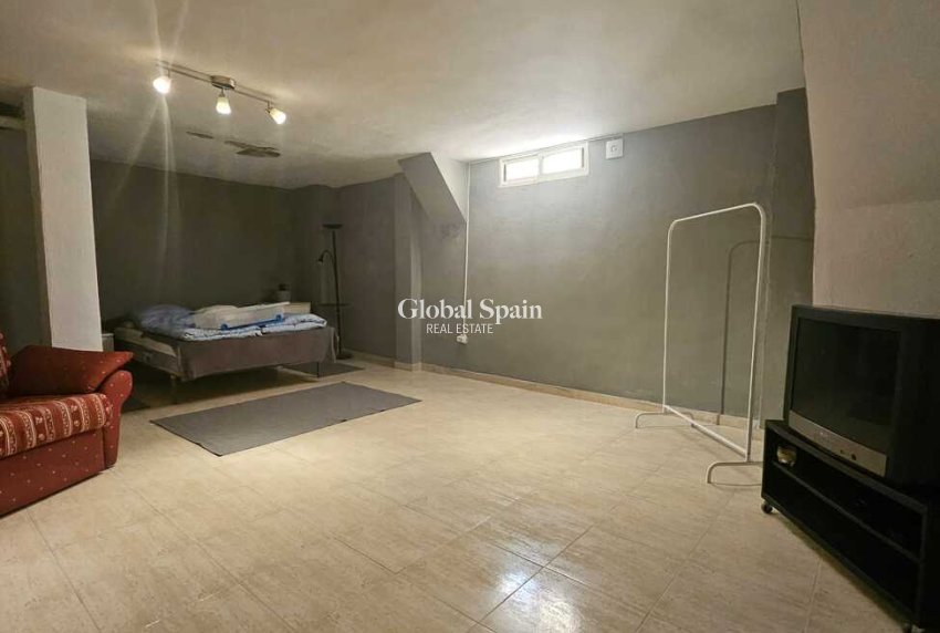 Revente - VILLA -
GUARDAMAR DEL SEGURA - Campomar