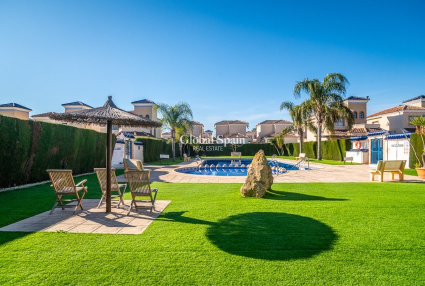 Revente - VILLA -
GUARDAMAR DEL SEGURA - EL RASO