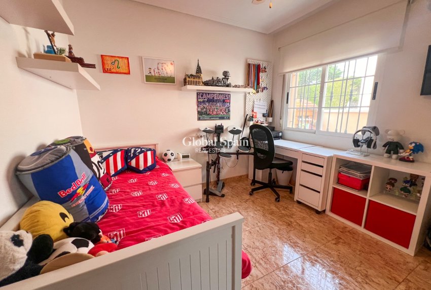 Revente - VILLA -
GUARDAMAR DEL SEGURA - EL RASO