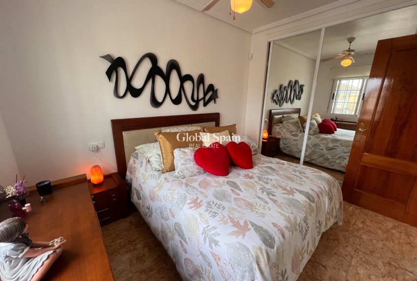 Revente - VILLA -
GUARDAMAR DEL SEGURA - EL RASO